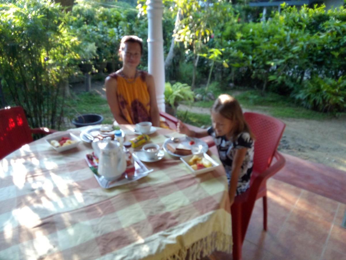 Triple One Villa Ahangama Kültér fotó